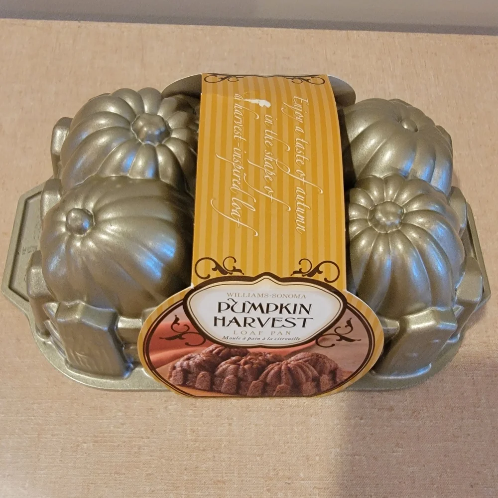 Williams Sonoma Pumpkin Harvest Loaf‎ Pan by Nordic Ware